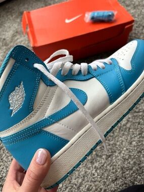 Nike Air Jordan 1 Retro High - White and Powder Blue